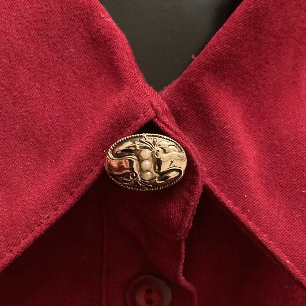 Selection of 3 VTG Single Cuff Links to be Worn as STATEMENT COLLAR BUTTONS